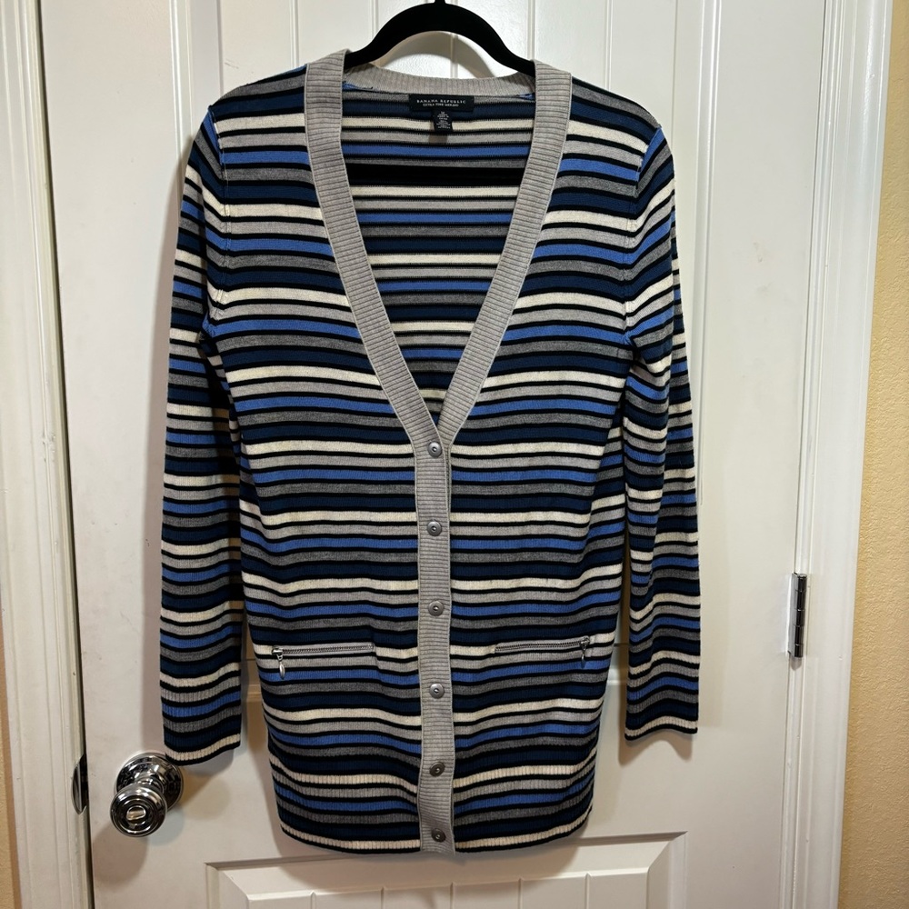 Banana Republic Extra Fine Merino Wool V Neck Striped Boyfriend Cardigan Large